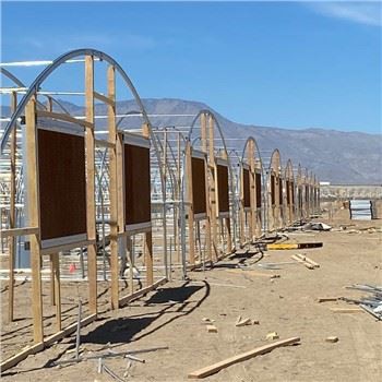 Skleník s dvojitým filmovým tunelem pro USA